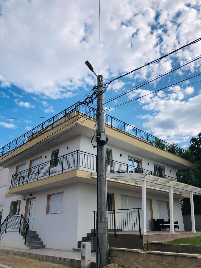 Villa Residence Sînmartin Екстериор снимка