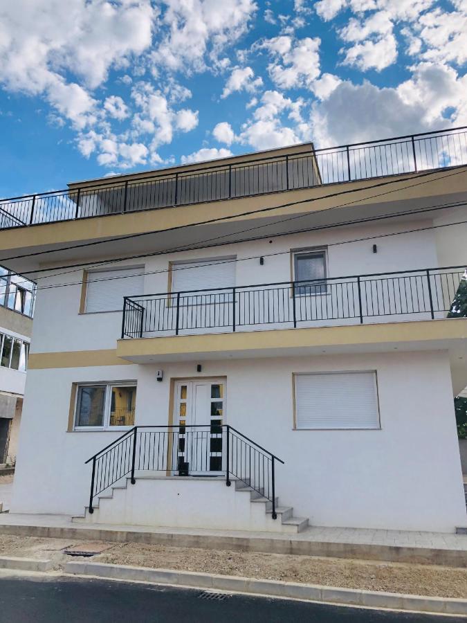 Villa Residence Sînmartin Екстериор снимка