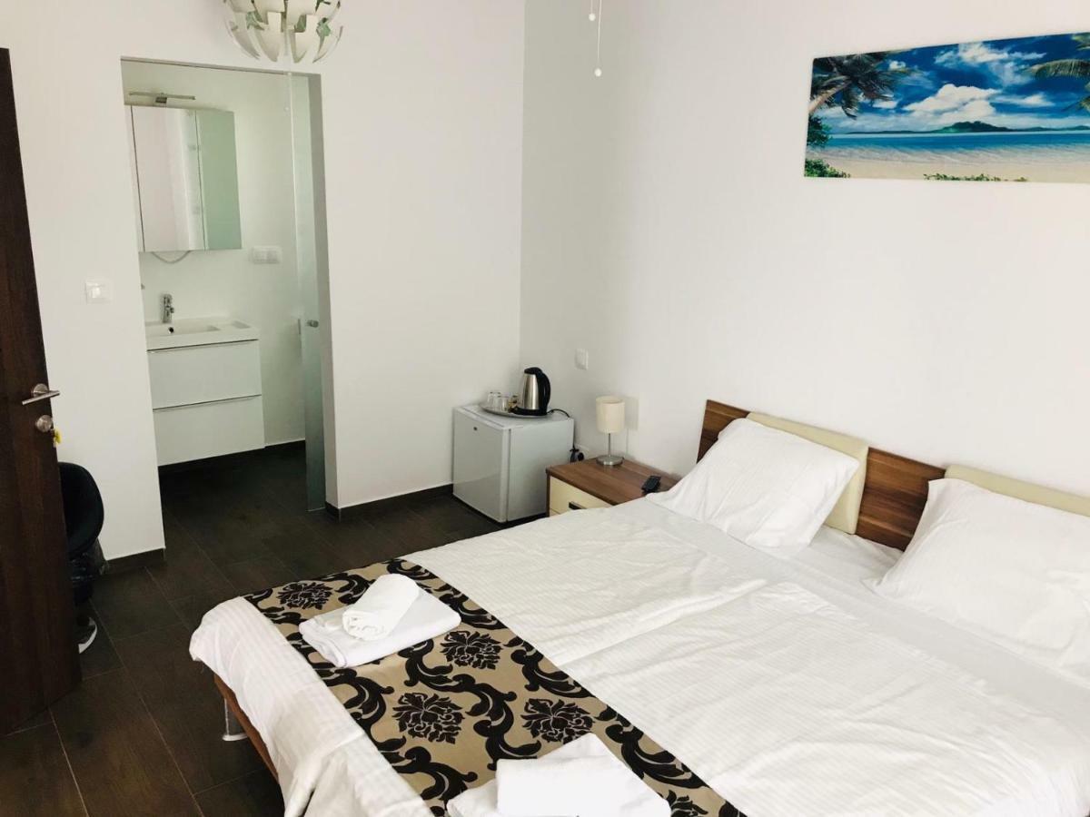 Villa Residence Sînmartin Екстериор снимка