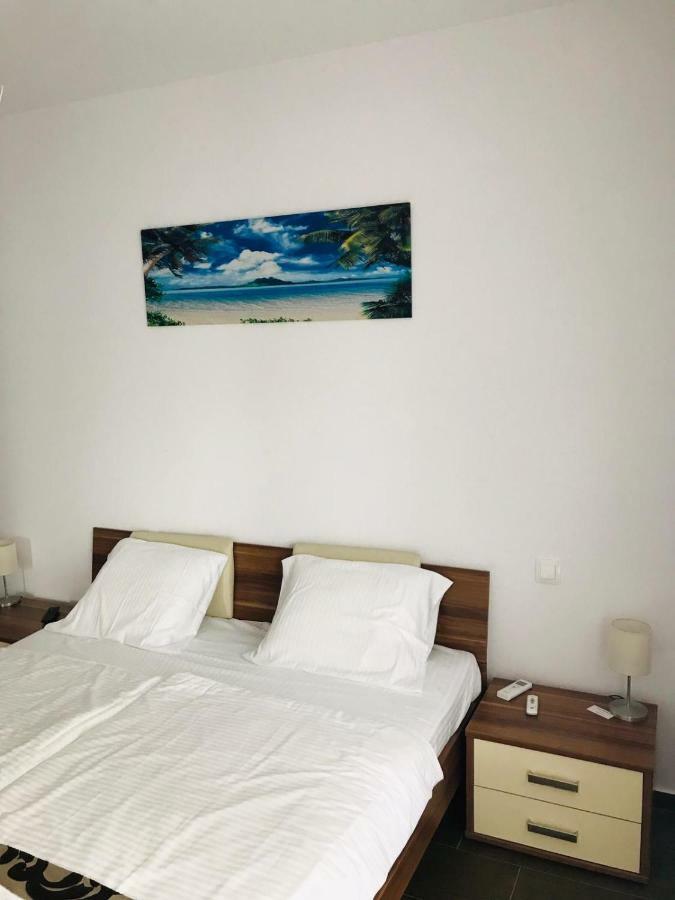 Villa Residence Sînmartin Екстериор снимка