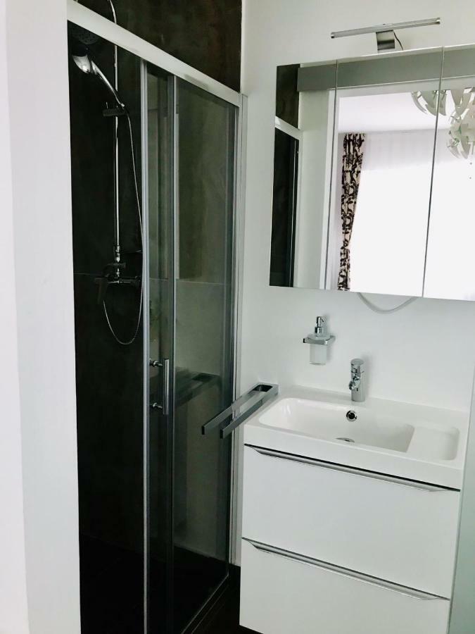 Villa Residence Sînmartin Екстериор снимка